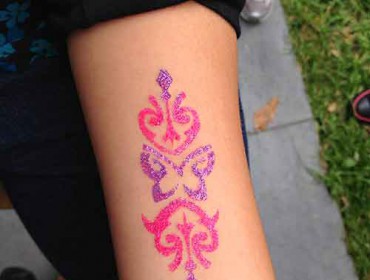 Glitter-Tattoo_Butterfly-with-designs-either-side